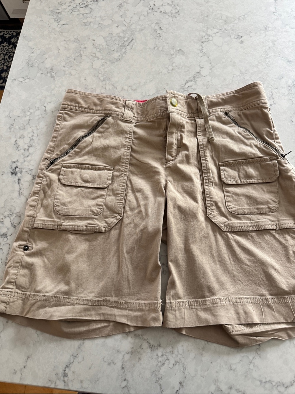 Athleta Trekkie Cargo Bermuda Shorts Women’s Khaki Tan Hiking Travel Utility